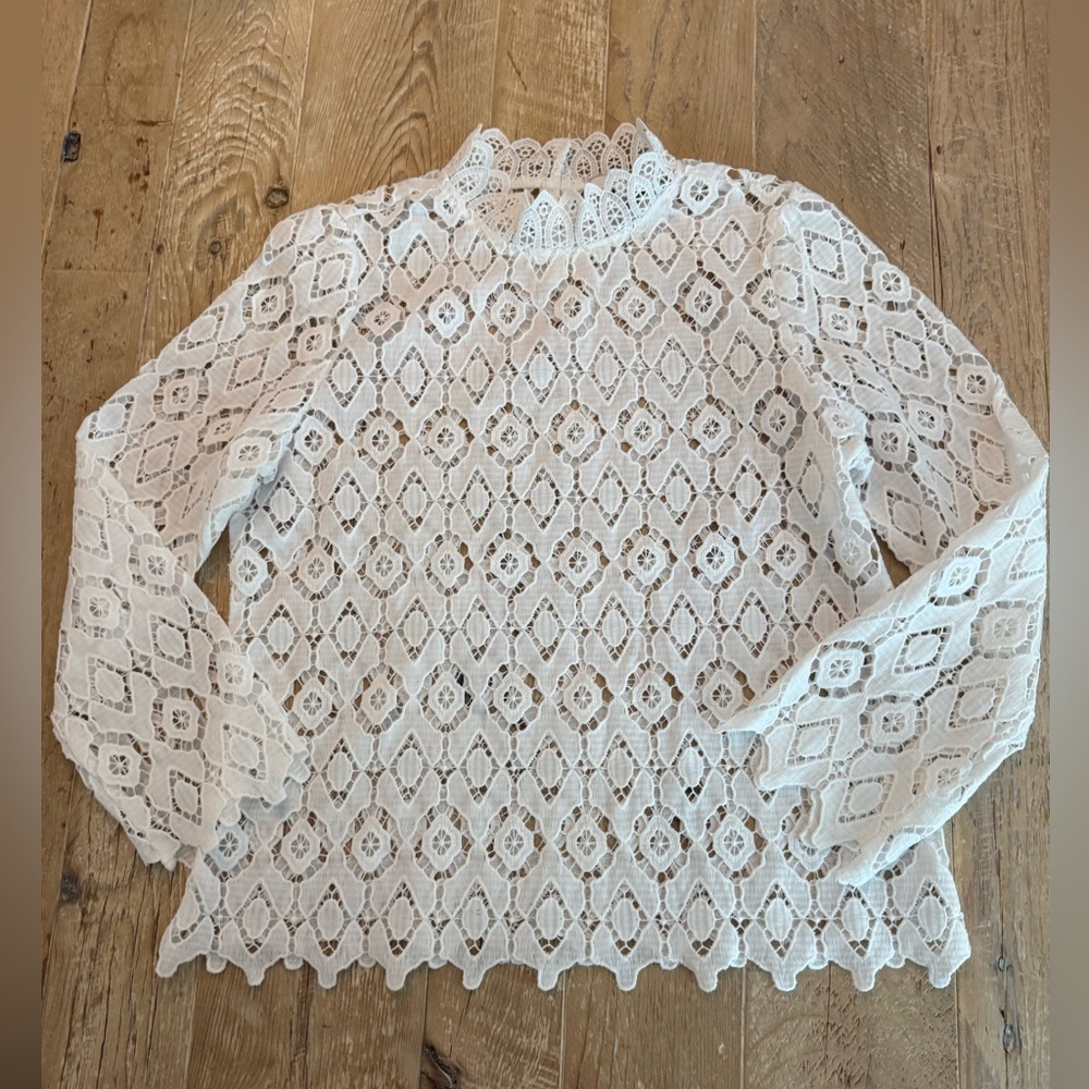 Rihoas Elegant White Chunky Lace Top Long Sleeved M